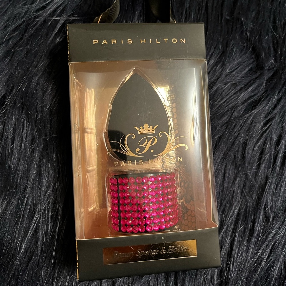 3/ $22 Paris Hilton beauty sponge